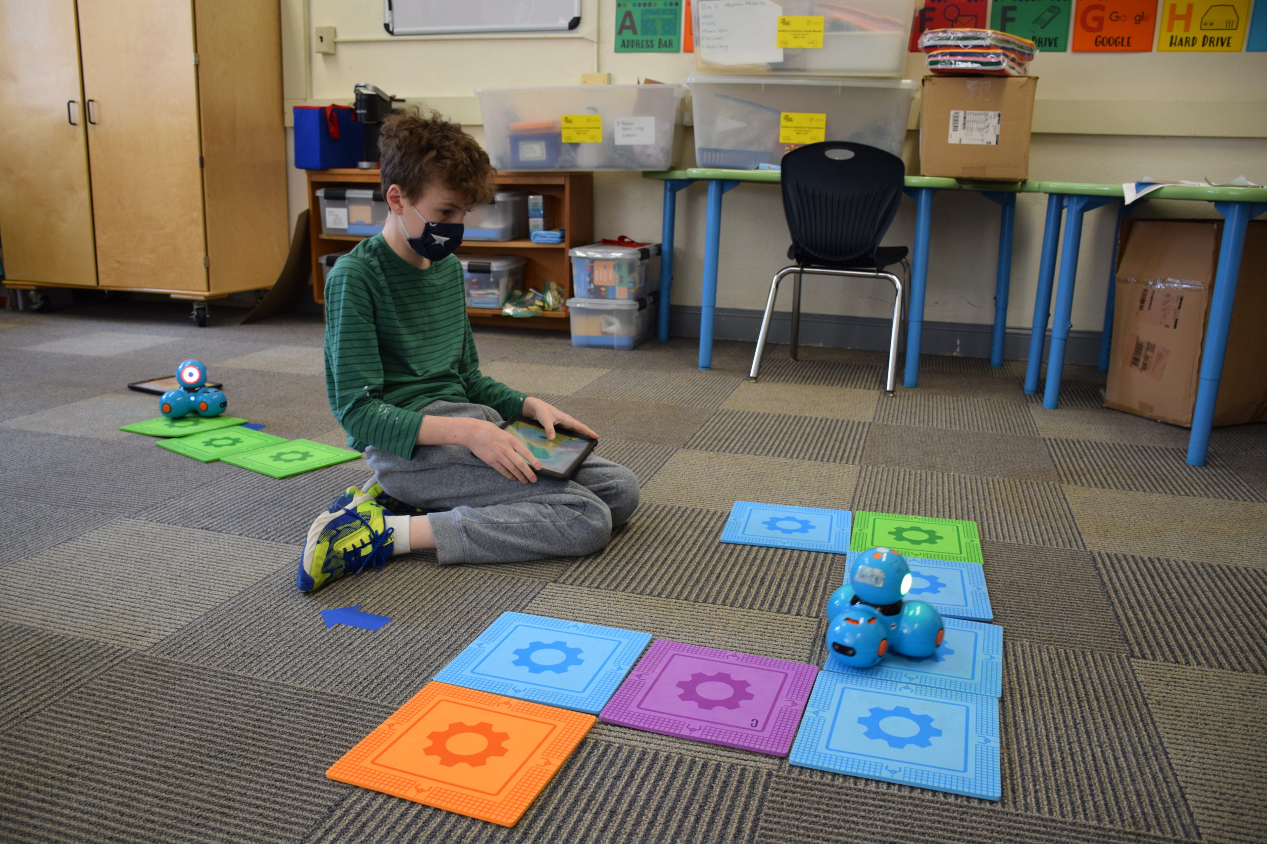 Students Guide Robots Through Mazes Using iPads from Foundation Grant